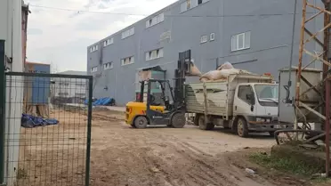 Kazada yaralanan forklift ve çevresi