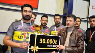 Voleybol turnuvası final maçından an