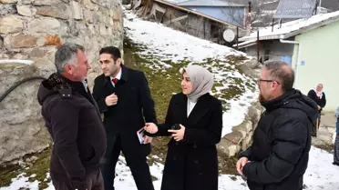 Köylerde vatandaşlarla görüşme anı