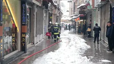 Yangın sonrası iş merkezinin dış görüntüsü