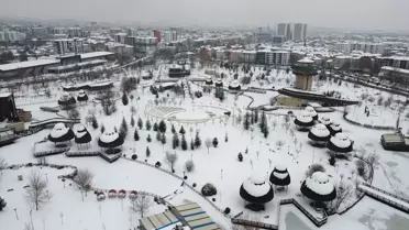 Elazığ sokaklarında yoğun kar yağışı