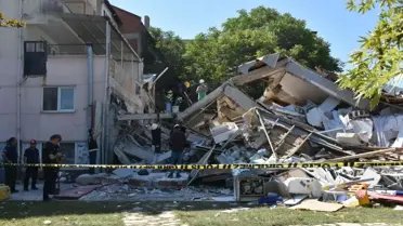 Deprem sonrası Sındırgı bölgesi fotoğrafı