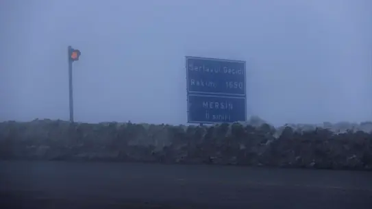 Sertavul Geçidi'nde sisli yol