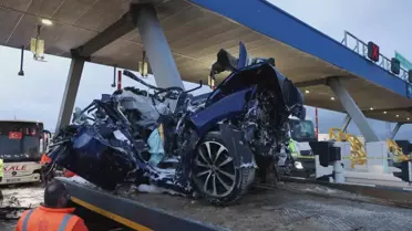 Kaza sonrası otobüs enkazı