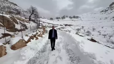 Yardım ekiplerinin kar temizleme çalışması