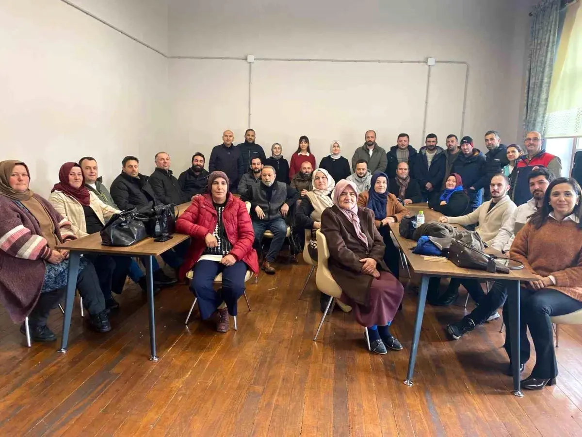 Akçakoca’da 25 Çiftçiye İyi Tarım Uygulamaları Eğitimi Verildi