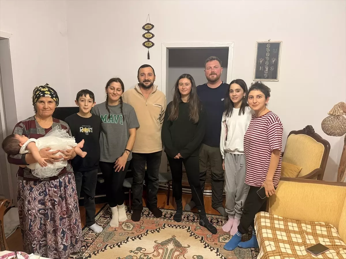 İngiliz Maceraperestler Alaçam'a Ulaştı: Vietnam Yolculuğu