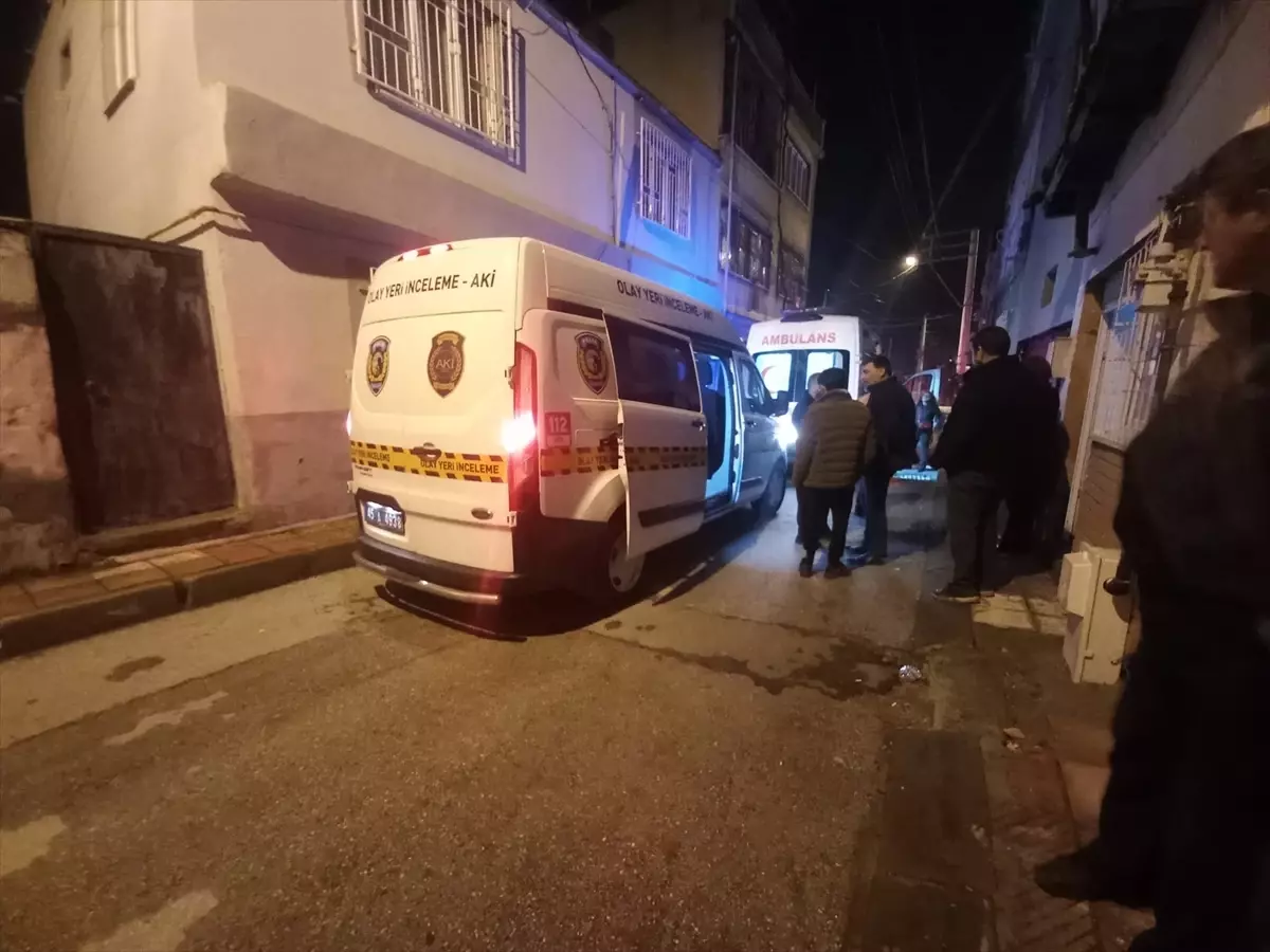 Manisa Şehzadeler'de 78 Yaşındaki Kadın Oğlunu Yatağında Ölü Buldu