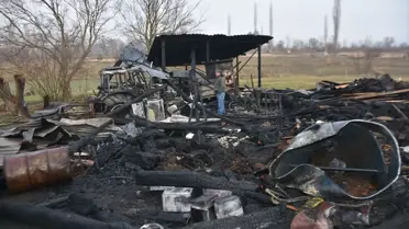 Boyabat'ta Garaj Yangını: Tarım Aletleri ve Traktör Kül Oldu