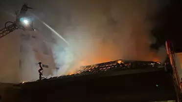 Yangın sonrası itfaiye ekipleri