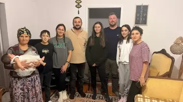 Sophie Tang ve Luke Deakin'in Alaçam'daki fotoğrafı