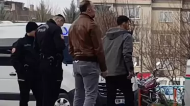 Kaza yerinde polis ekipleri