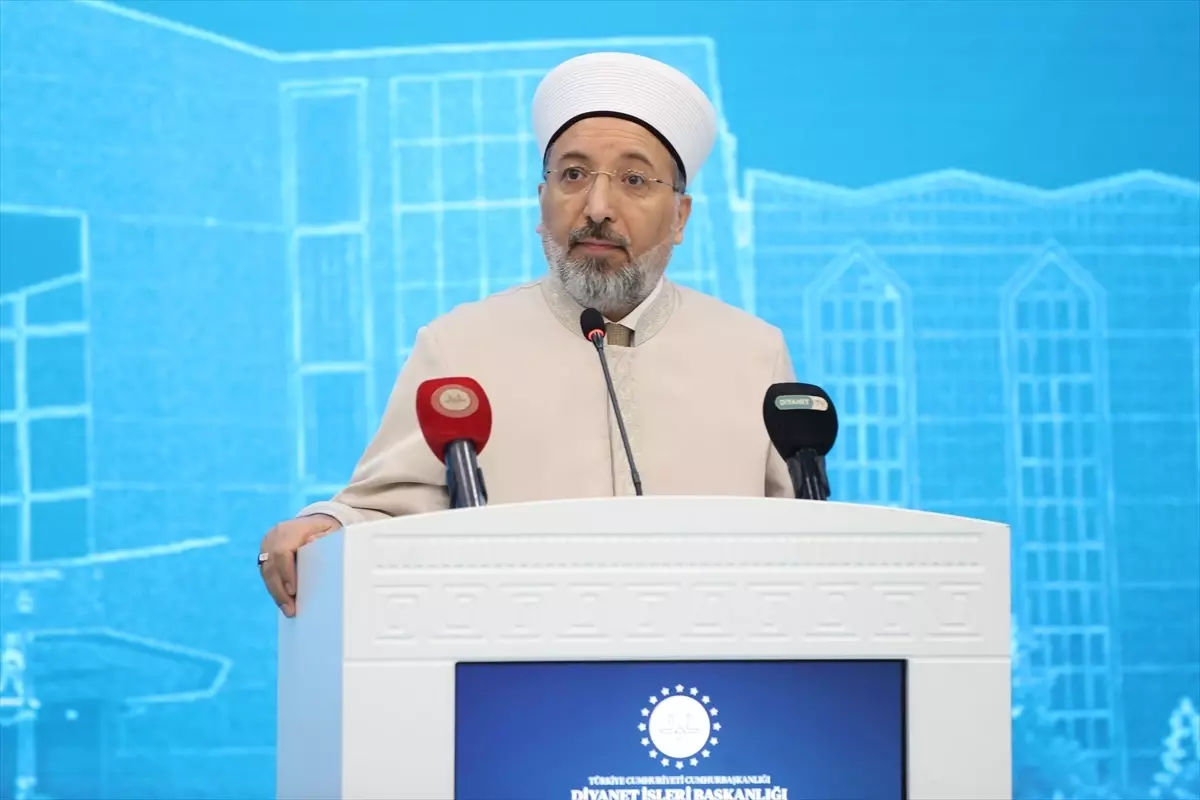 Diyanet Başkanı Safi Arpaguş Gençlere Uyuşturucu ve Alkol Tehditleri Hakkında Uyarıda Bulundu