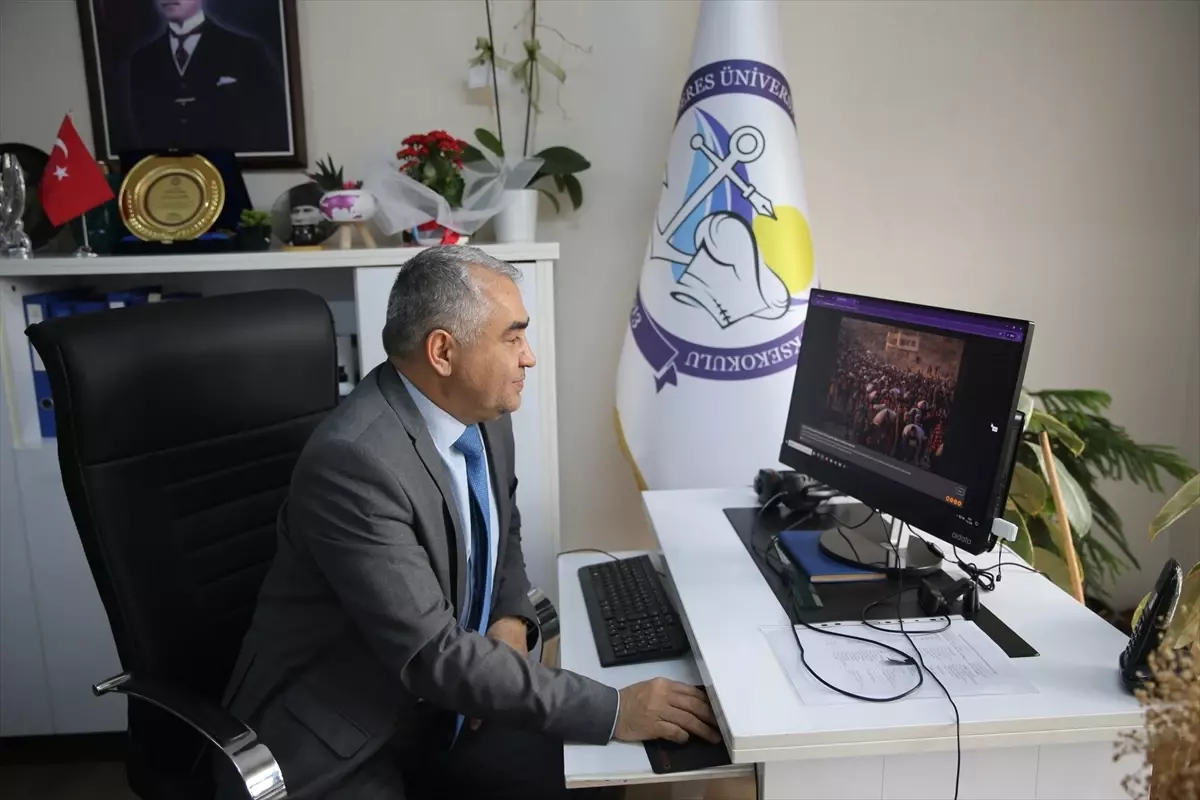 Prof. Dr. Bülent Kent, Yılın Kareleri Oylamasında 112 Fotoğrafı Değerlendirdi