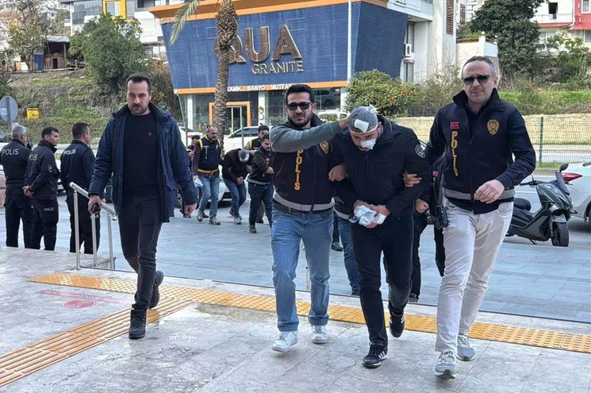 Alanya’da Çıkan Bıçaklı Kavga 7 Yaralıyı Yüz Yüze Getirdi