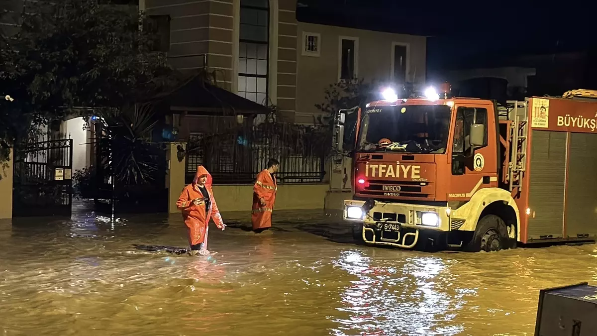 Antalya’nın Kumluca, Finike, Demre ve Kaş İlçelerinde Hortum ve Fırtına Nedeniyle Geniş Hasar