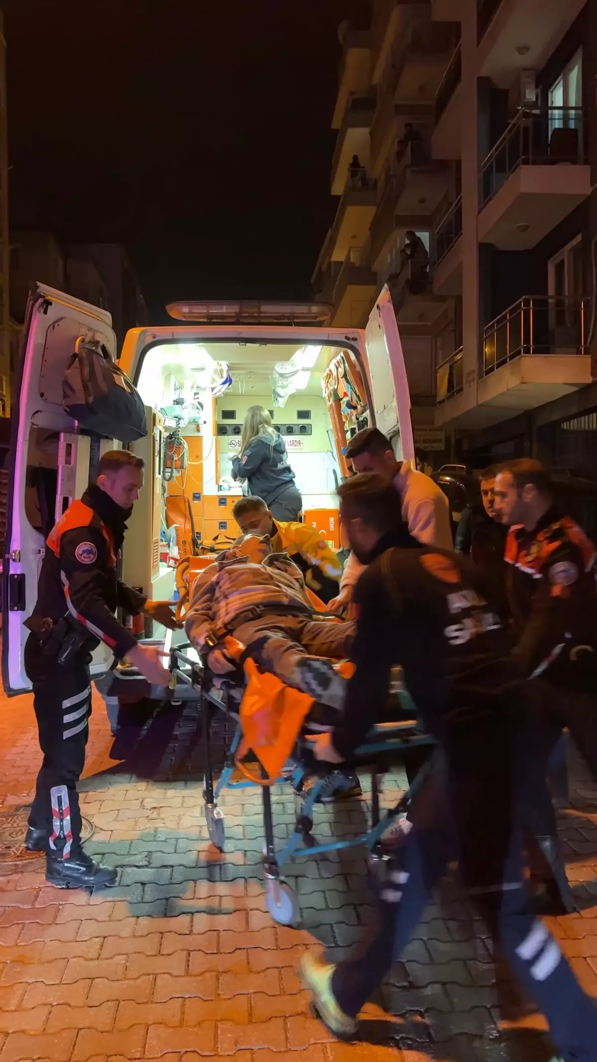 Efeler'de Kavga Sonrası Kalp Krizi: Nurettin Aslıhan Hayatını Kaybetti