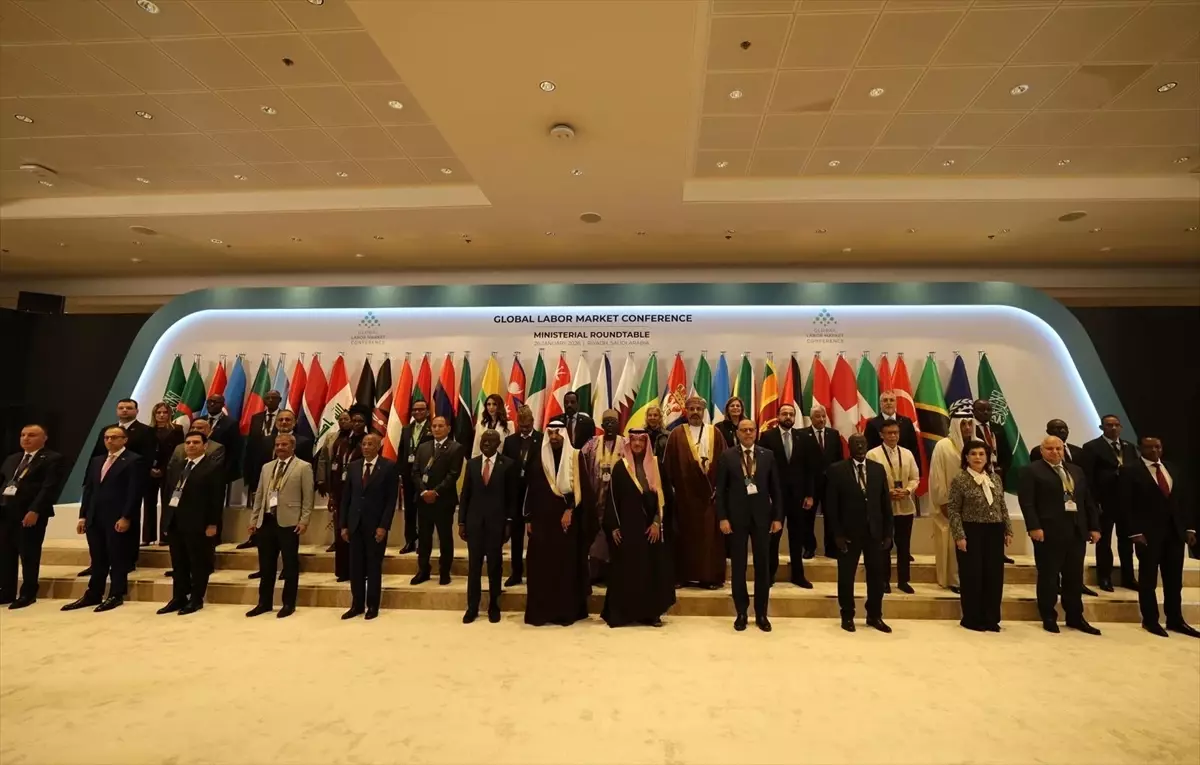 Vedat Işıkhan, Riyad’da 3. Küresel İşgücü Piyasası Konferansı’nda Genç İstihdam Hedeflerini Açıklıyor