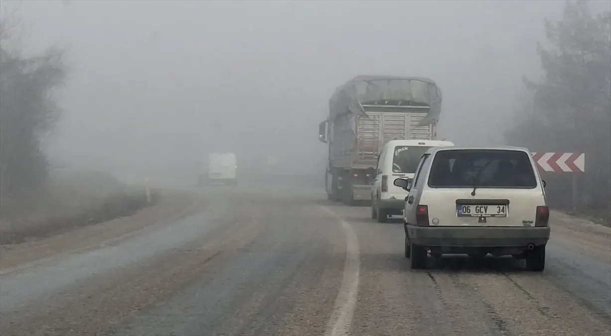 Beypazarı‑Nallıhan Karayolu’nda Yoğun Sis Uyarısı