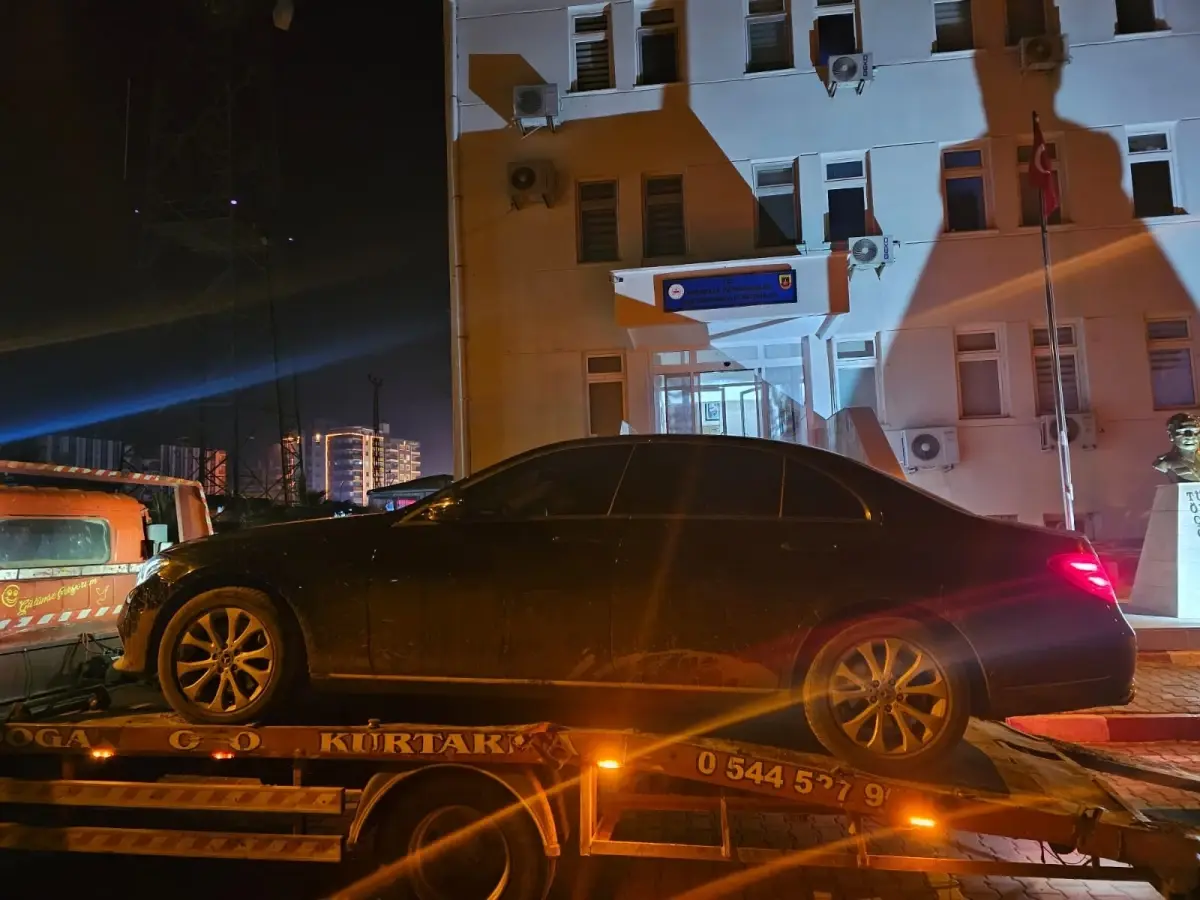 Akçakale'de Çalıntı Araç Ahırda Bulundu, Şüpheli Gözaltına Alındı