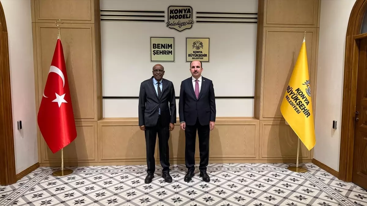 Cibuti Büyükelçisi Abdillahi, Konya Büyükşehir Belediye Başkanını Karşıladı