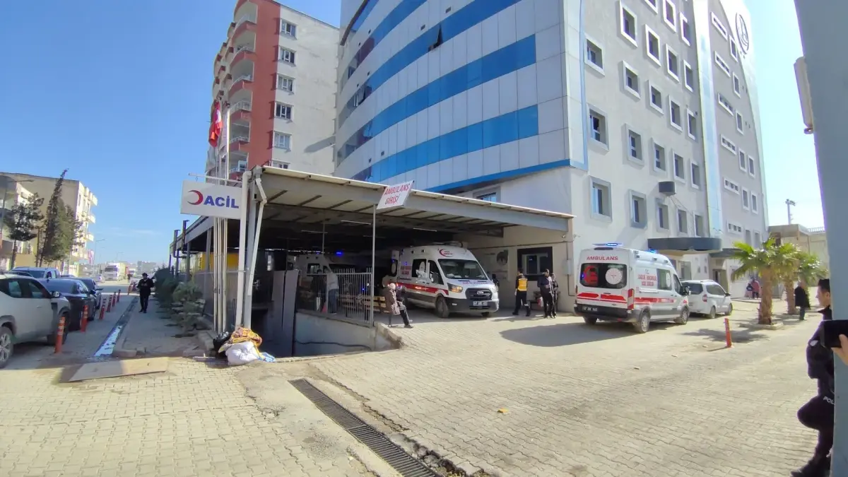 Kızıltepe'de Hastane Önünde Silahlı Çatışma: 1 Ölü, 4 Yaralı