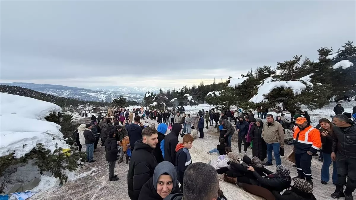 Niksar Ulu Camii Restorasyonu: Tarihi Dokuya Uyumlu Çalışmalar Sürüyor