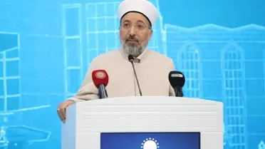 Diyanet Başkanı Safi Arpaguş konuşma anı