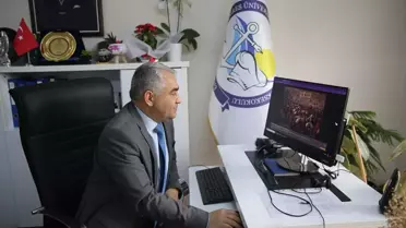 Prof. Dr. Bülent Kent, Yılın Kareleri Oylamasında 112 Fotoğrafı Değerlendirdi