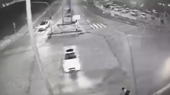 Ankara’da Drift Yapan İki Sürücü Yakalandı, Birinin Ehliyeti İptal Edildi