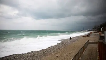 Fırtına sonrası denizde yükselen dev dalgalar