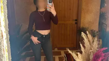 Gözaltındaki kadının fotoğrafı