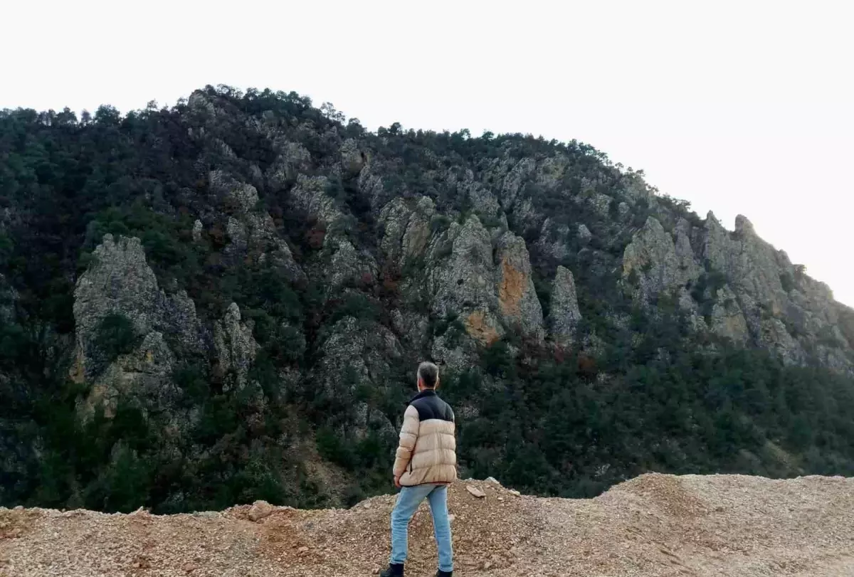 Bilecik Osmaneli'de Keşfedilen Canlı Kaya ve Eşsiz Doğal Oluşumlar