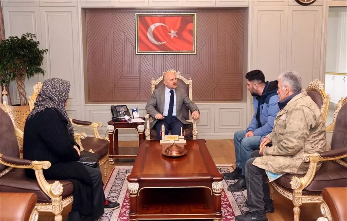 Adıyaman Valisi Osman Varol, Vatandaşlarla Buluşarak Taleplerini Dinledi