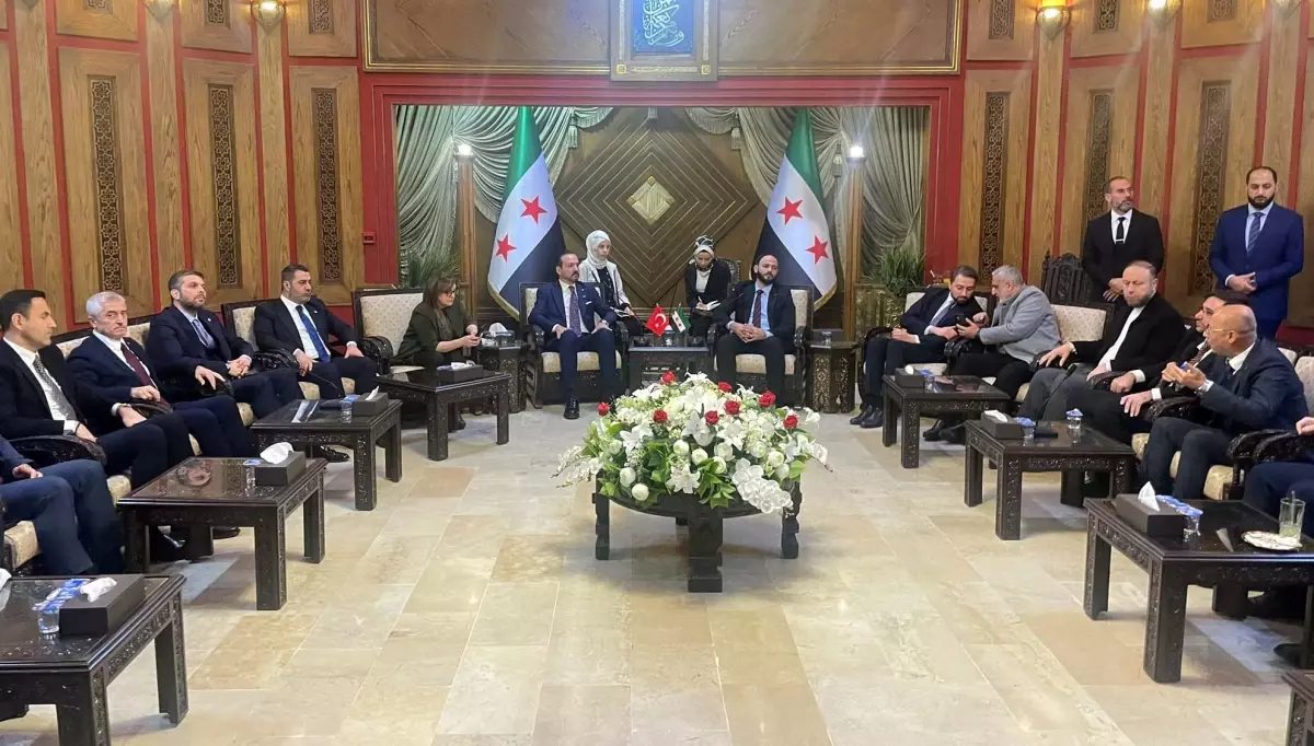 Halep'te Kürşad Zorlu'dan Türk‑Suriye İşbirliği ve İnsanî Koridor Açıklamaları