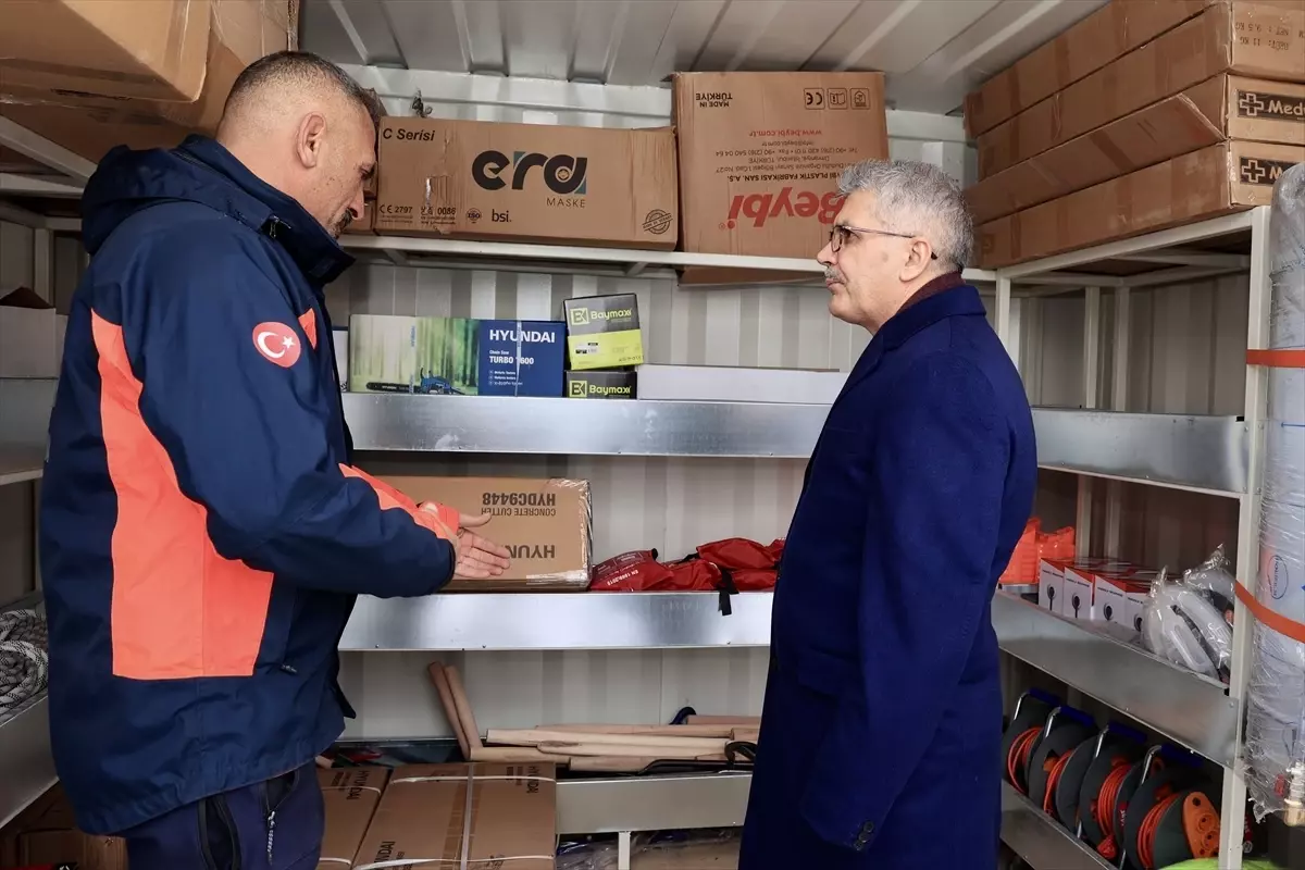 Bingöl Valisi Çelik, AFAD Ziyaretinde Deprem Hazırlıklarını Vurguladı