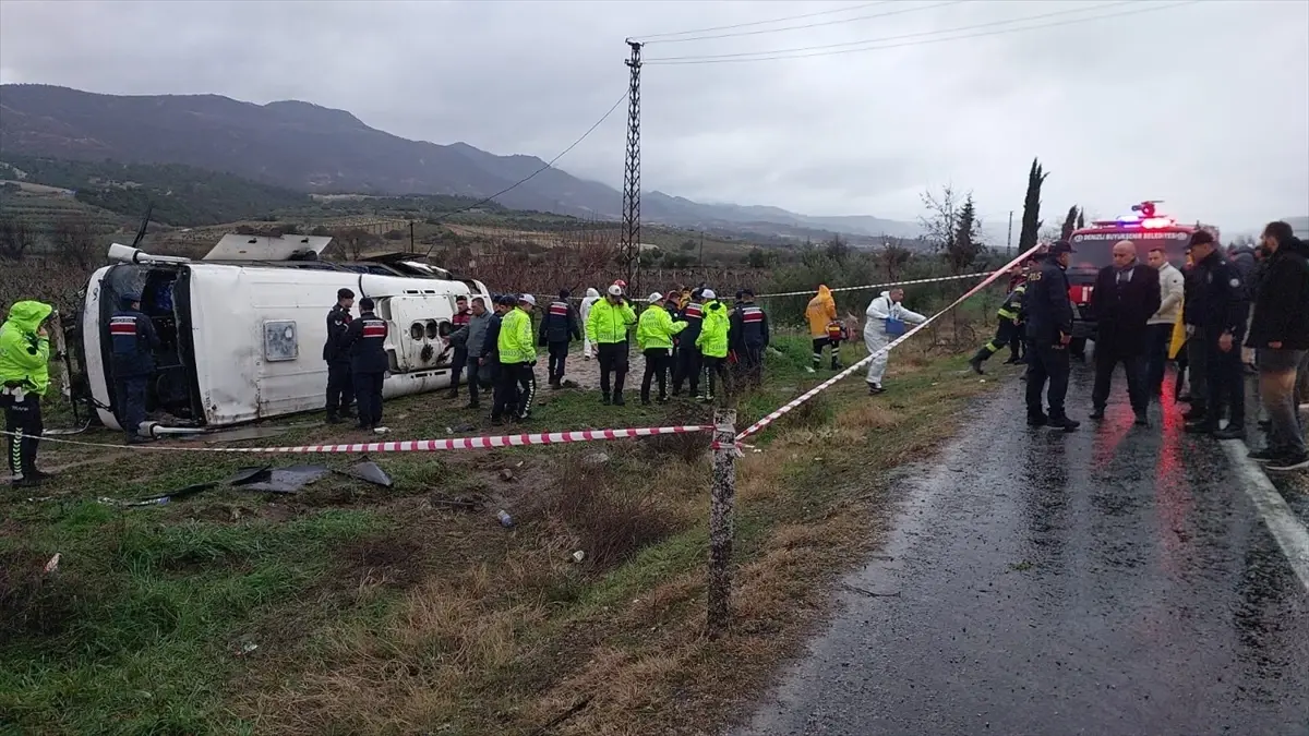Denizli Buldan’da Midibüs Kazası: 1 Ölü, 22 Yaralı