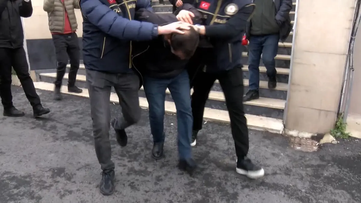 Şişli'de Çöp Konteynerinde Bulunan Ceset: İki Şüpheli Tutuklandı