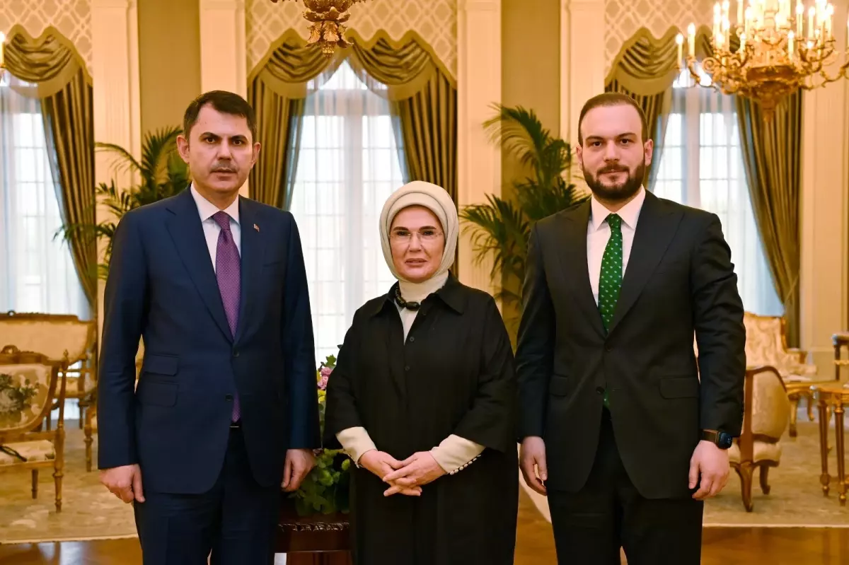 Emine Erdoğan, Murat Kurum ve Samed Ağırbaş toplantı