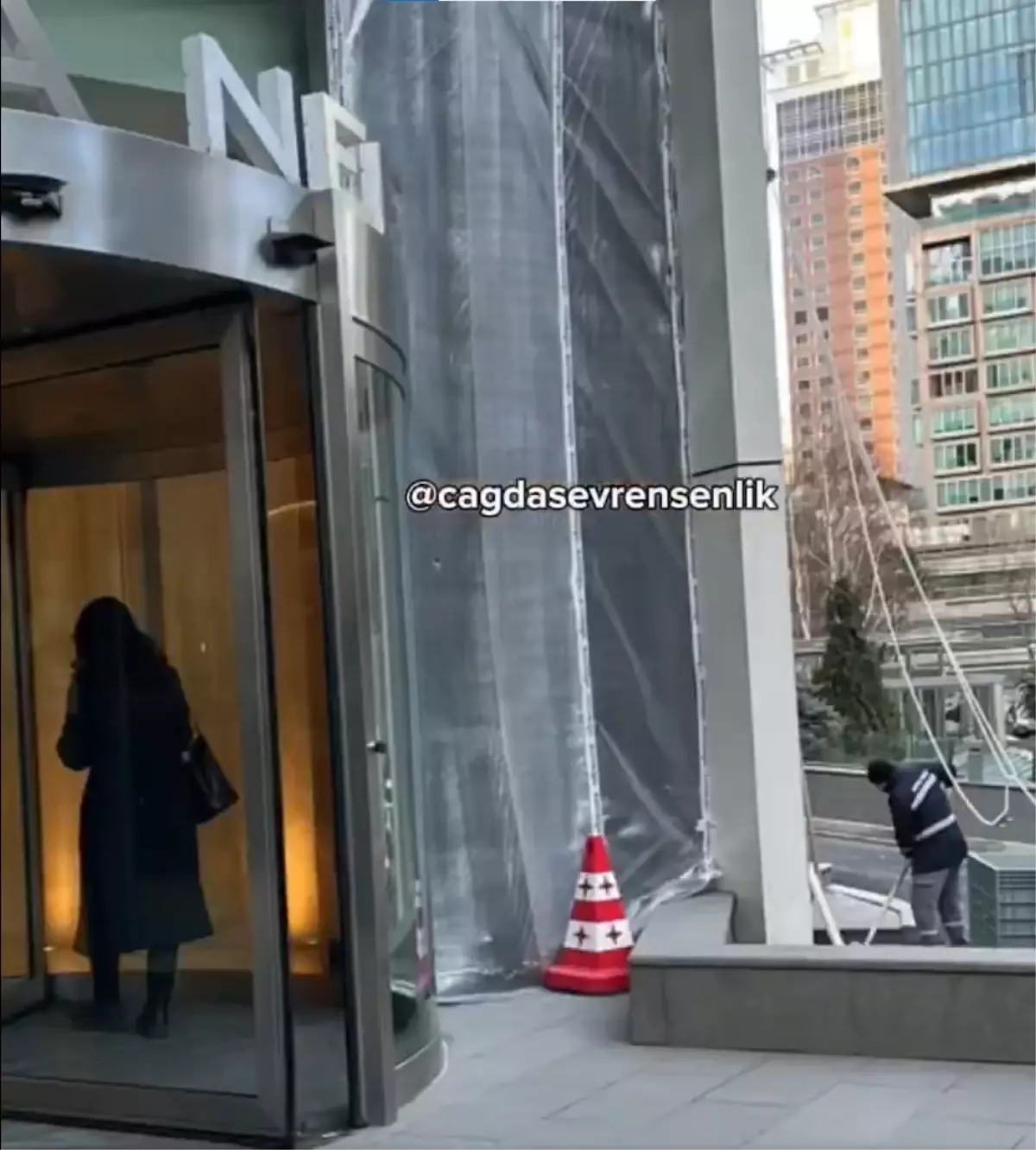 Levent’te NEF Binası Gece Yarısı Silahlı Saldırıya Maruz Kaldı