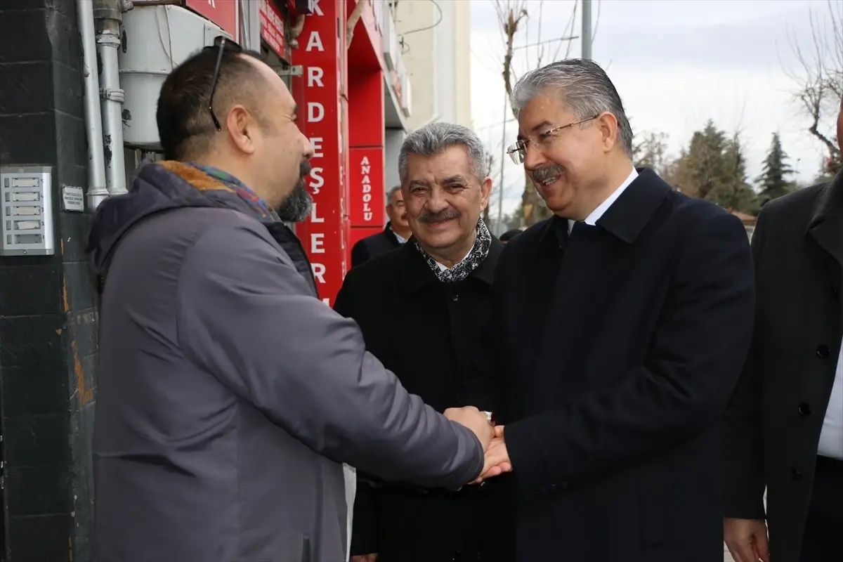 Eskişehir Valisi Erdinç Yılmaz, Odunpazarı’nda Esnafla Buluştu