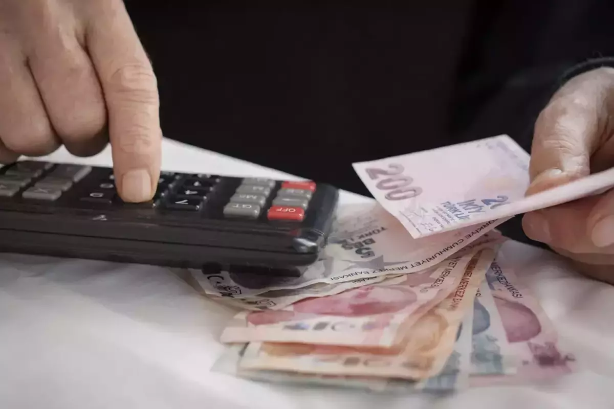 Emeklilere Bayram İkramiyesi 5 Bin TL’ye Yükseliyor: Detaylar Açıklandı