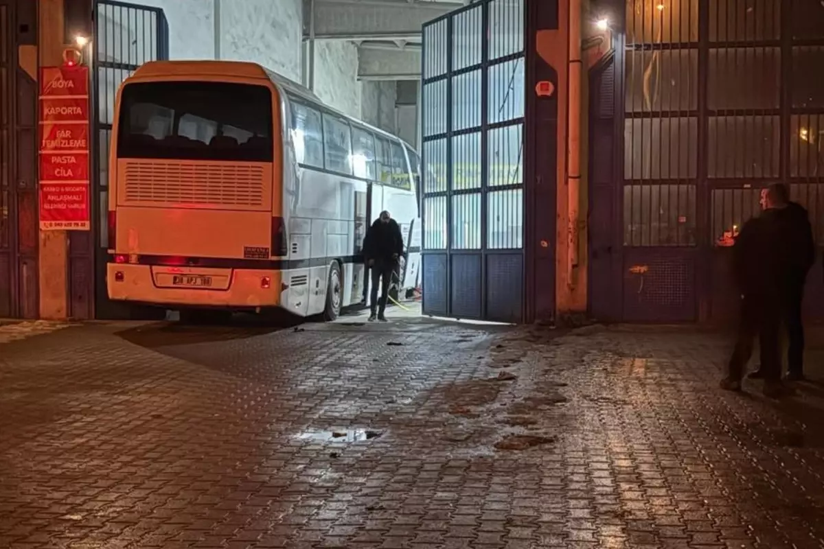 Kocasinan’da Bakım Hatası: Kriko Kaymasıyla Otobüs Çökerek Tamirciyi Öldürdü