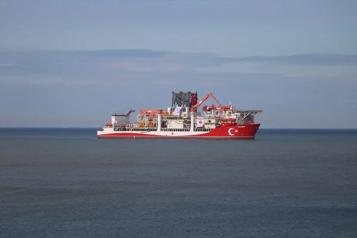 Yıldırım gemisi Filyos Limanı'na varış