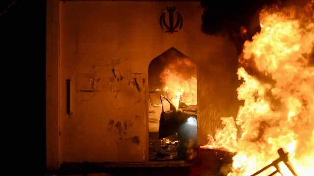 İran protestoları sırasında polis müdahalesi