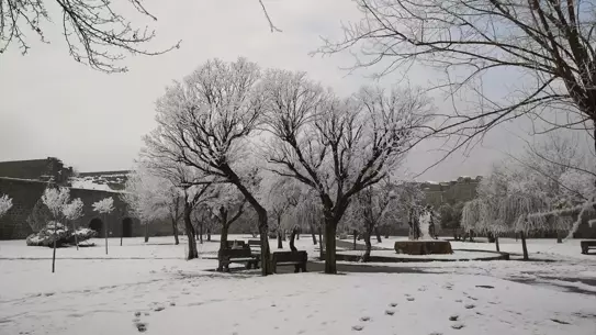 Diyarbakır’da kar sonrası buzlu yol