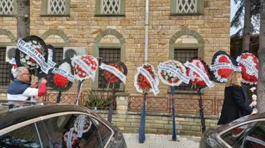 İkbal Çömez'in anısına çiçekler