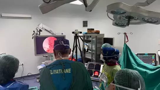 Karabük'te Endoskopik Hipofiz Tümörü Ameliyatı: İlk Kesisiz Beyin Operasyonu Gerçekleşti