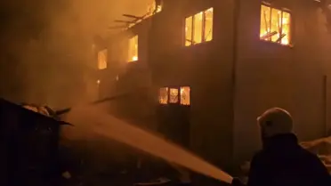 Eflani muhtarının evinde yanmış kalıntılar