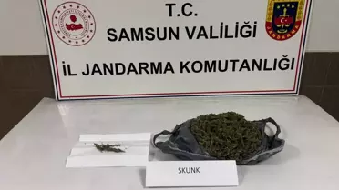 Operasyonda ele geçirilen uyuşturucu paketleri